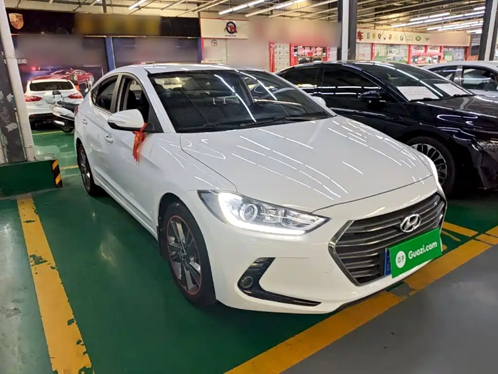 Hyundai Elantra — миниатюра 4