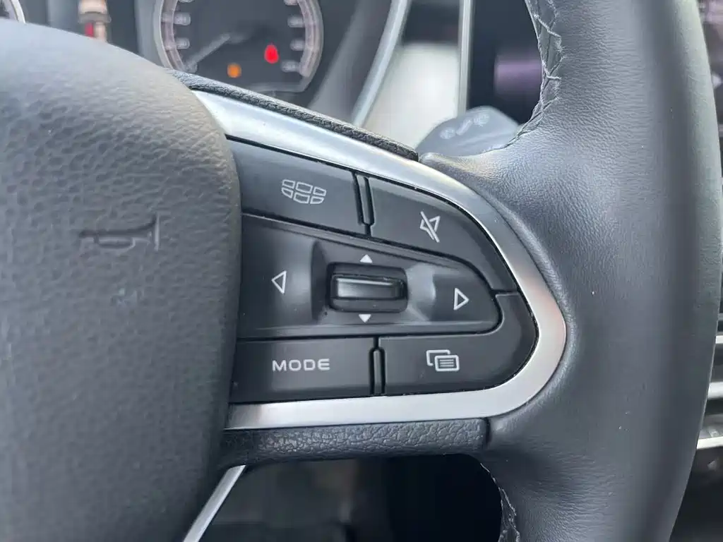 Geely Binyue — миниатюра 15