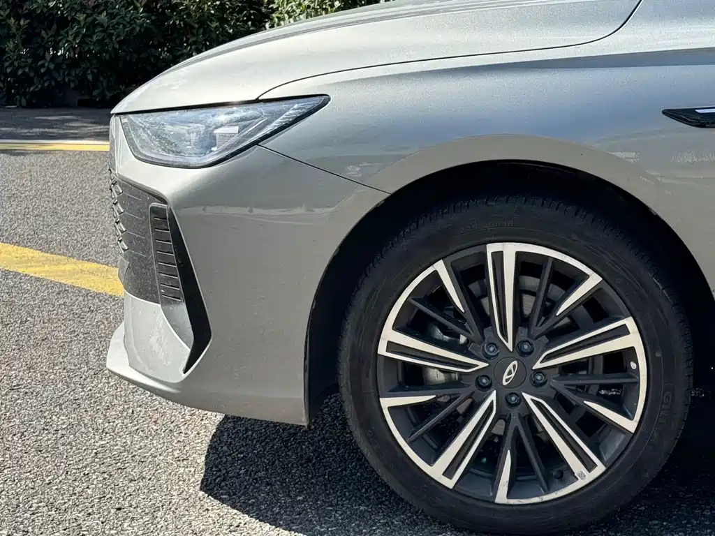 Chery 8 PRO 2025 1.6T DCT Luxury