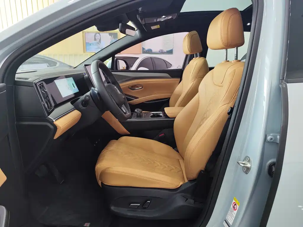 BYD L DM-i — миниатюра 10