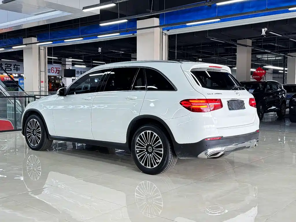 MERCEDES-BENZ GLC