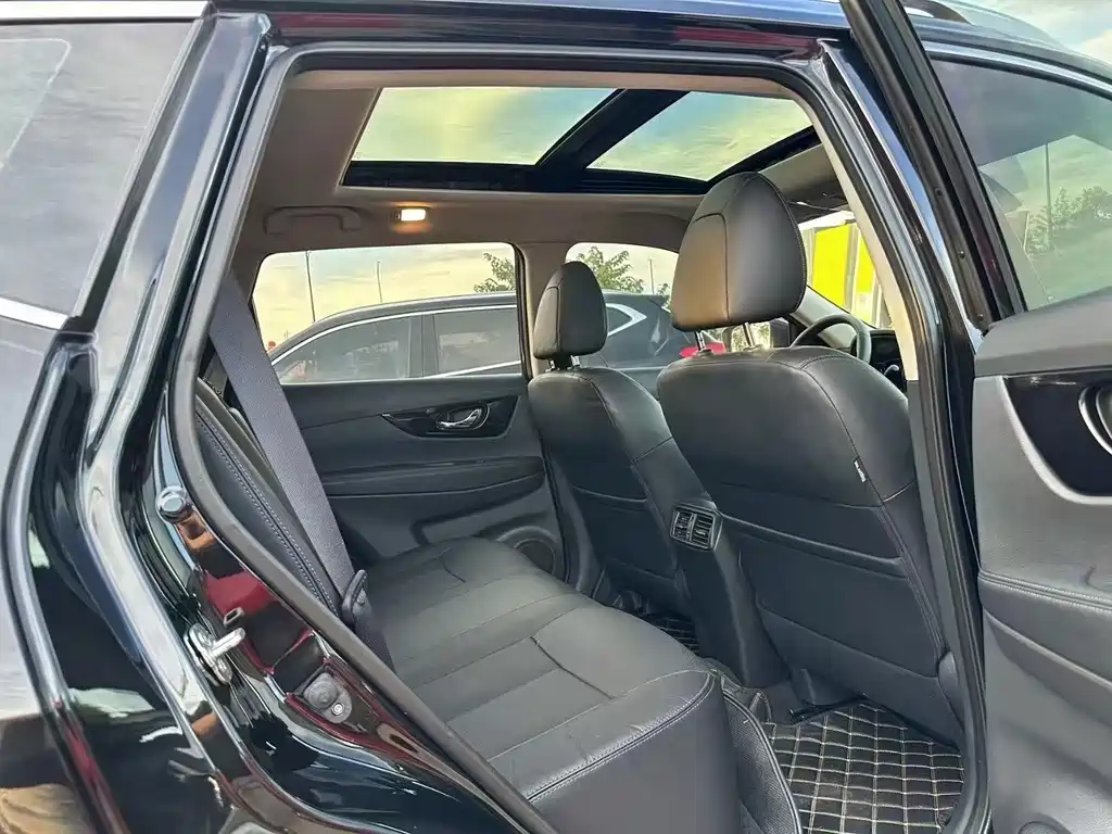 Nissan X-Trail — миниатюра 4