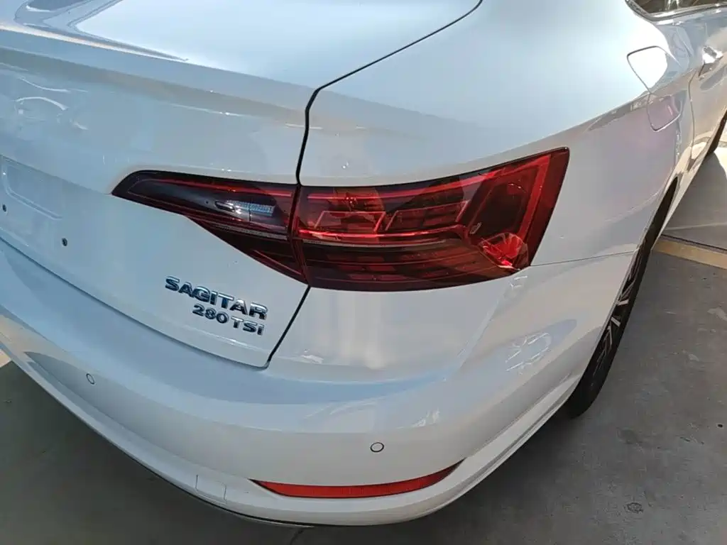 Volkswagen Sagitar — миниатюра 8