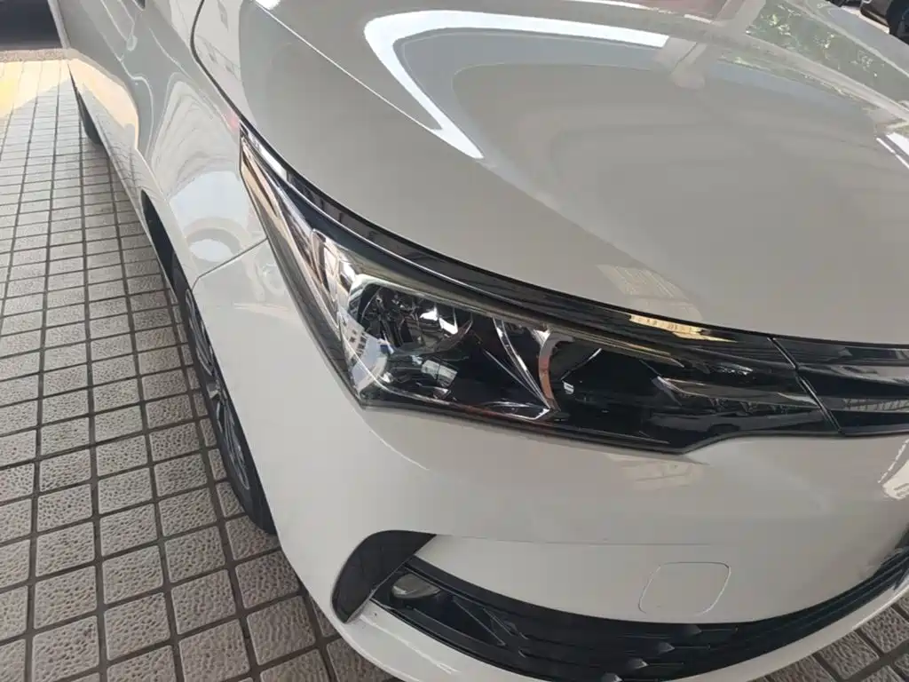 Toyota Corolla — миниатюра 13