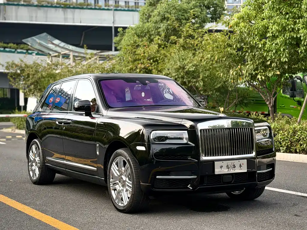 Rolls-Royce Cullinan — миниатюра 3