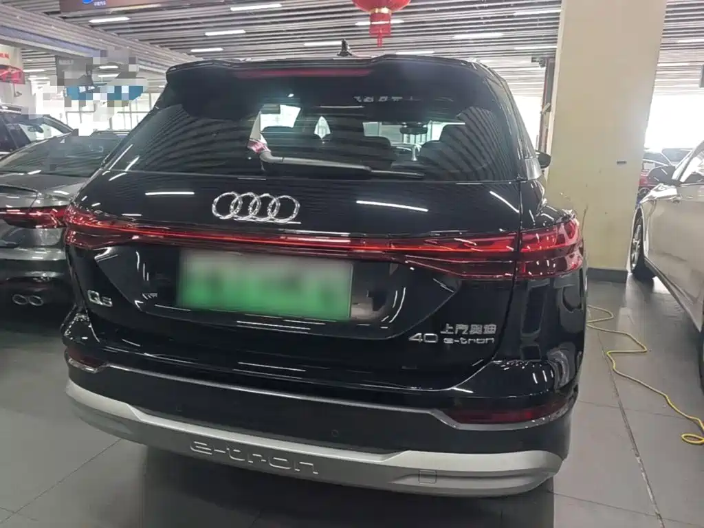 Audi Q5 e-tron — миниатюра 6