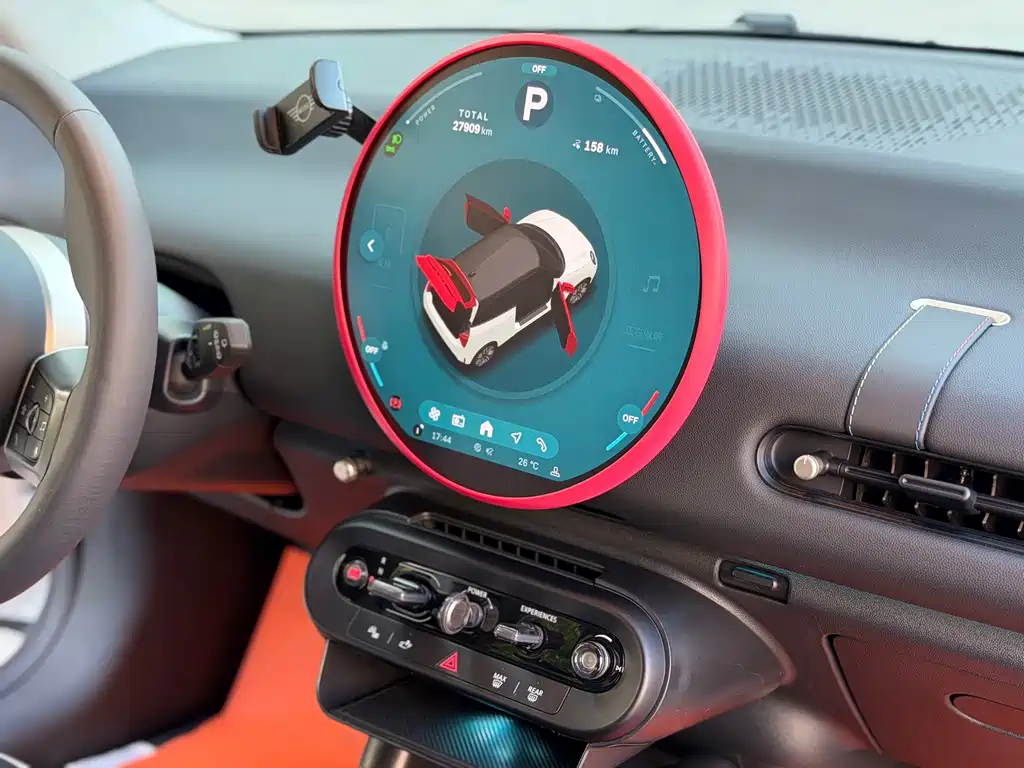 MINI MINI COOPER EV — миниатюра 16