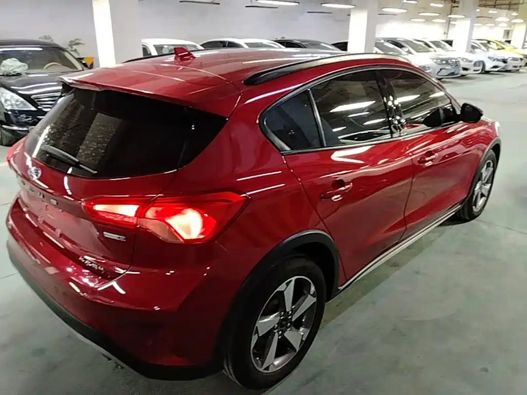 Ford Focus Active — миниатюра 5