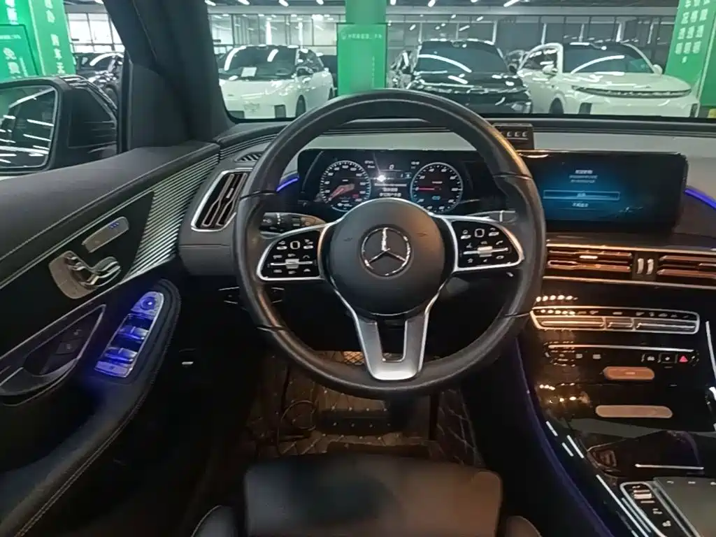 Mercedes-Benz EQC — миниатюра 11