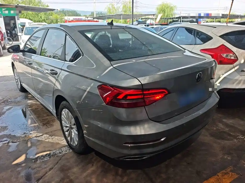 Volkswagen Lavida — миниатюра 5