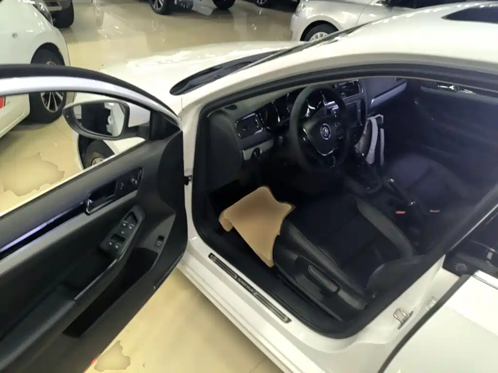 Volkswagen Sagitar — миниатюра 16