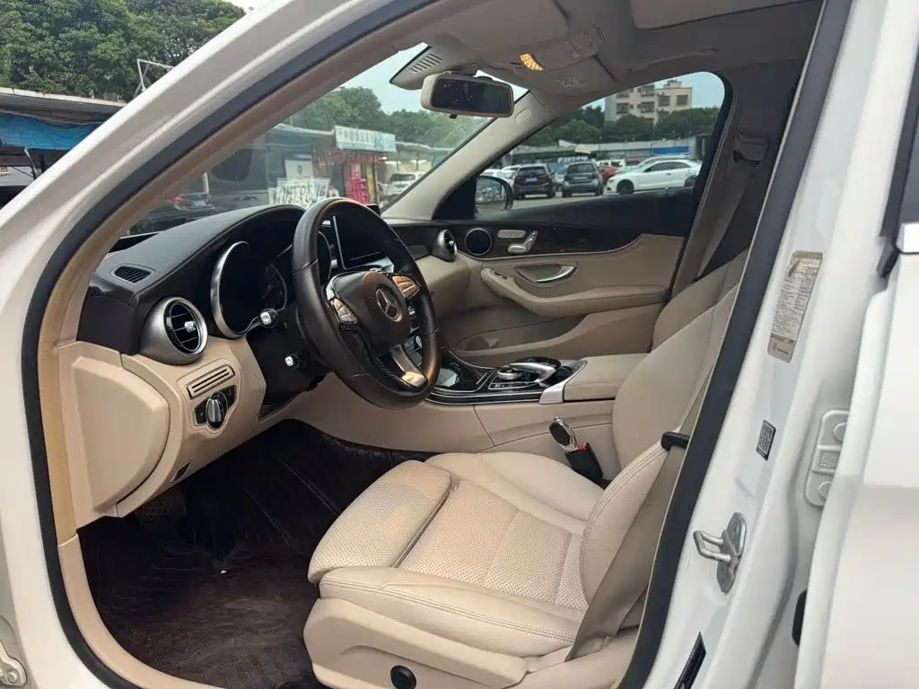 Mercedes-Benz C-Class — миниатюра 4