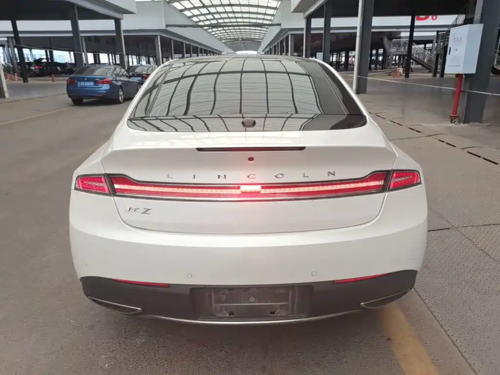 Lincoln MKZ — миниатюра 6