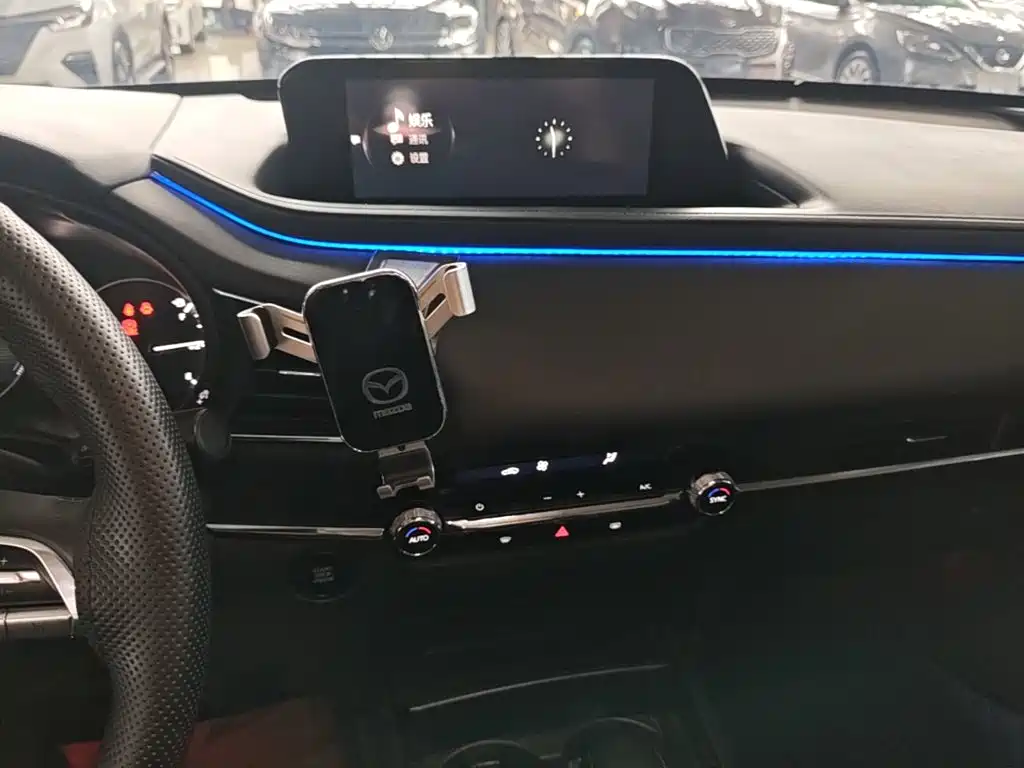 Mazda CX-30 — миниатюра 13