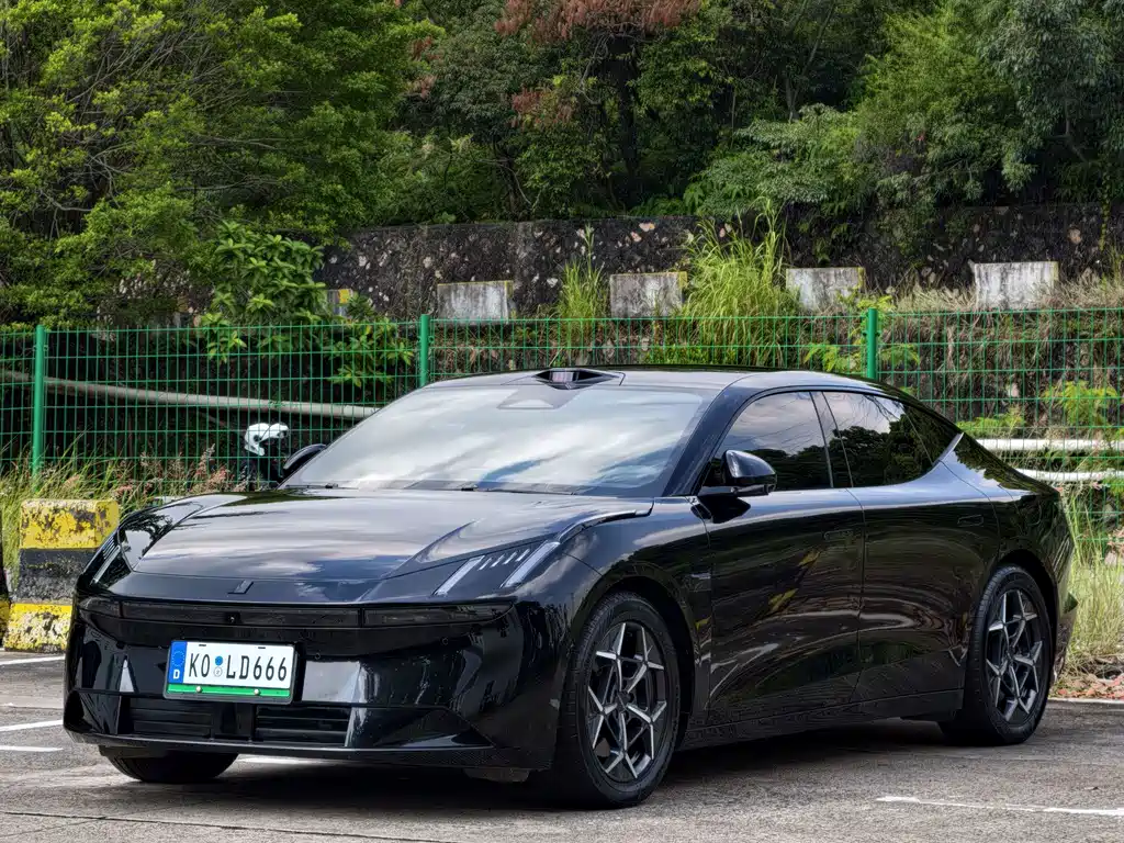 Lynk & Co Z10