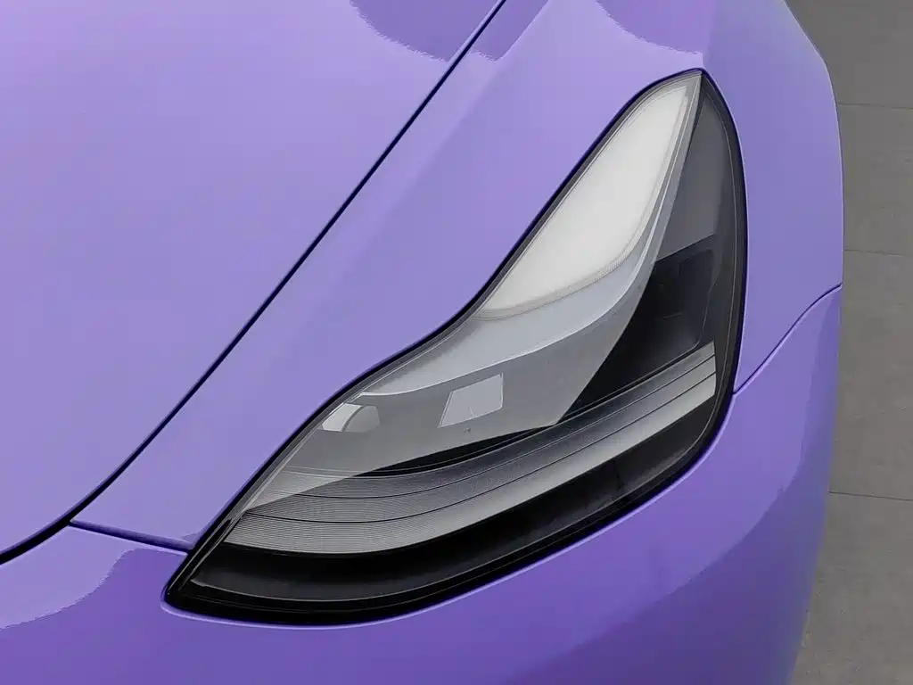 Tesla Model 3 — миниатюра 7