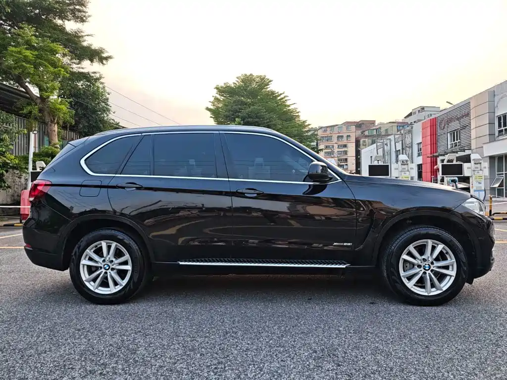 BMW X5 (Import) — миниатюра 4