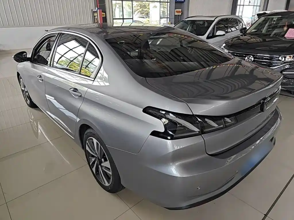 Peugeot 408 — миниатюра 5
