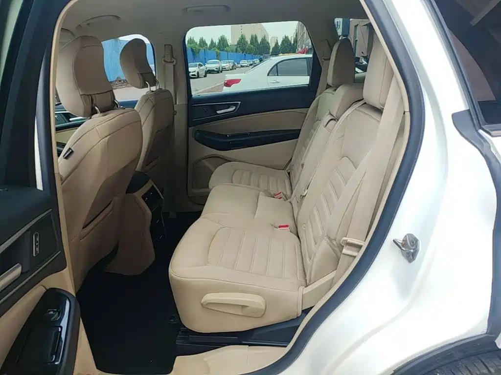Ford Edge — миниатюра 17