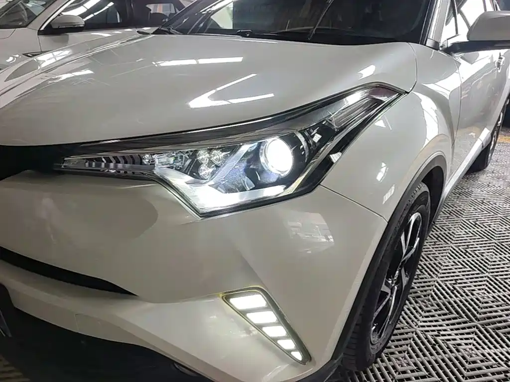 Toyota C-HR — миниатюра 24