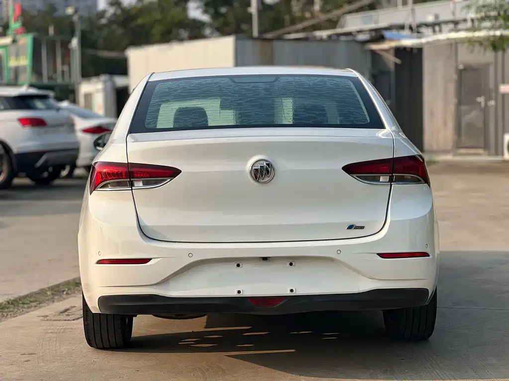 Buick Excelle — миниатюра 9