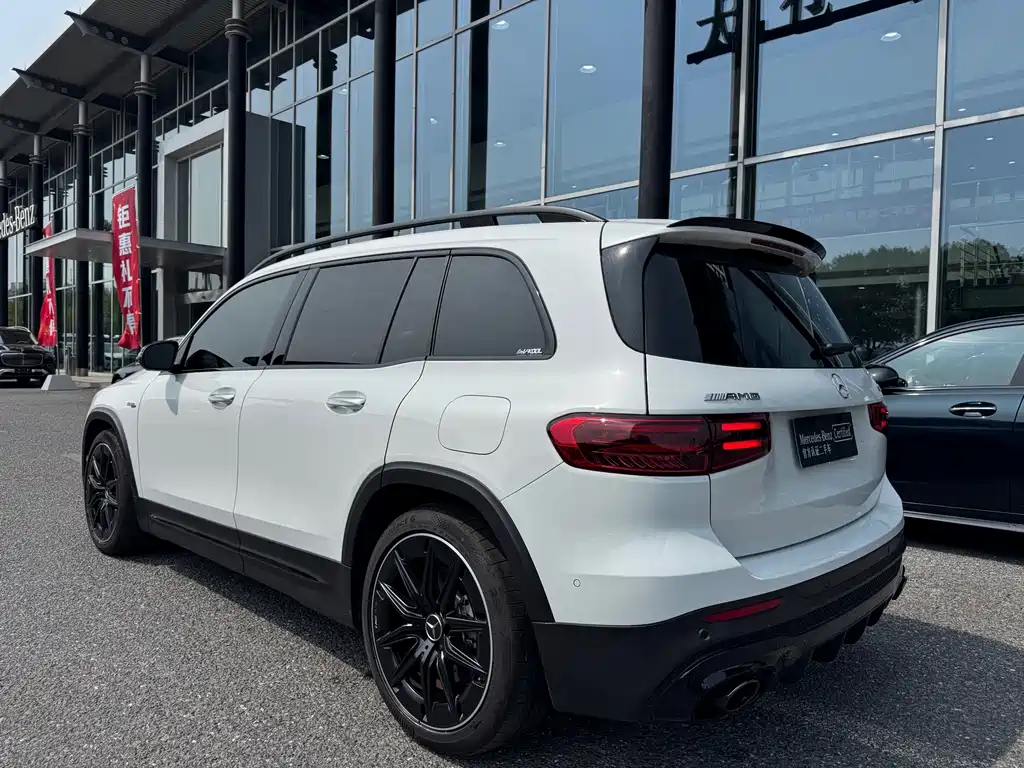 Mercedes-Benz GLB AMG — миниатюра 4