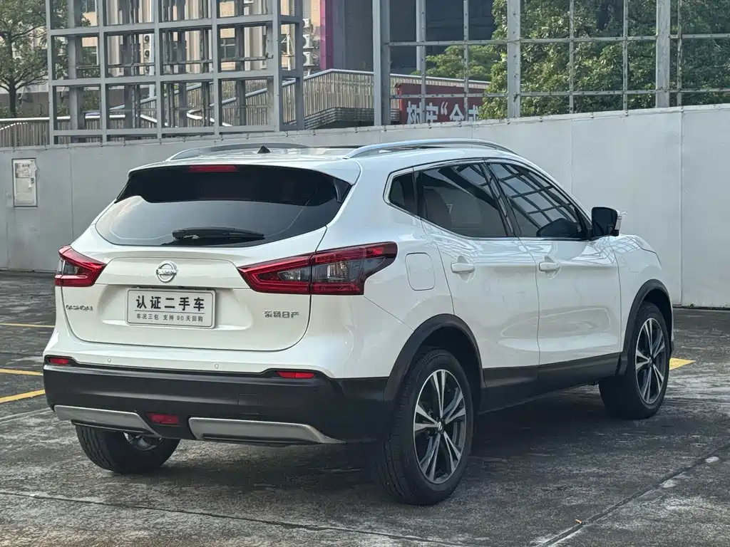 Nissan Qashqai — миниатюра 9
