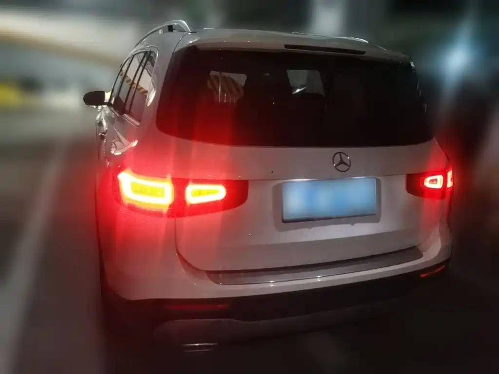 Mercedes-Benz GLB — миниатюра 7