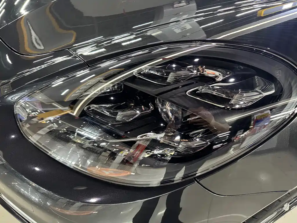 Porsche Panamera — миниатюра 3