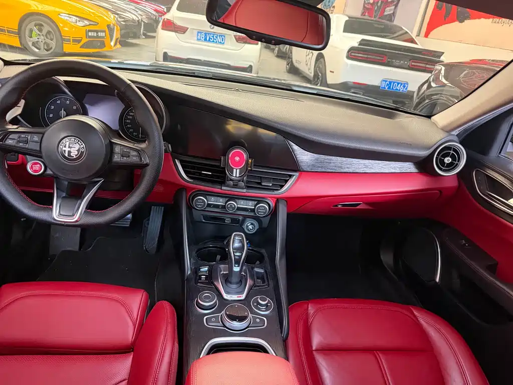 Alfa Romeo Giulia — миниатюра 5