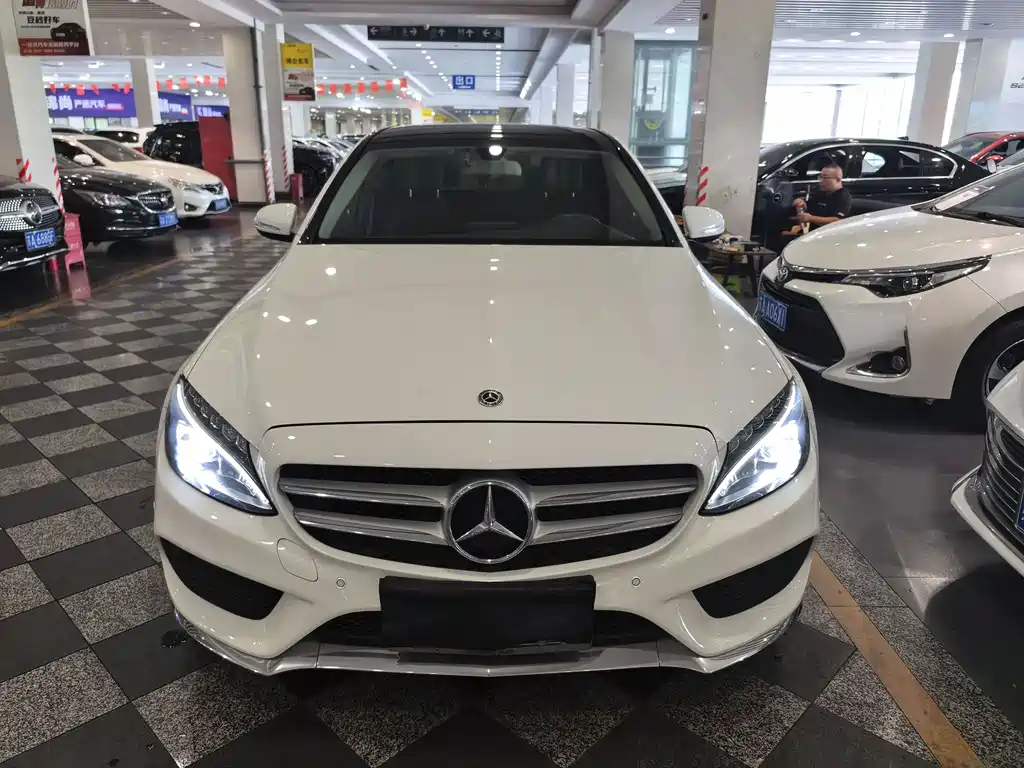 Mercedes-Benz C-Class — миниатюра 2