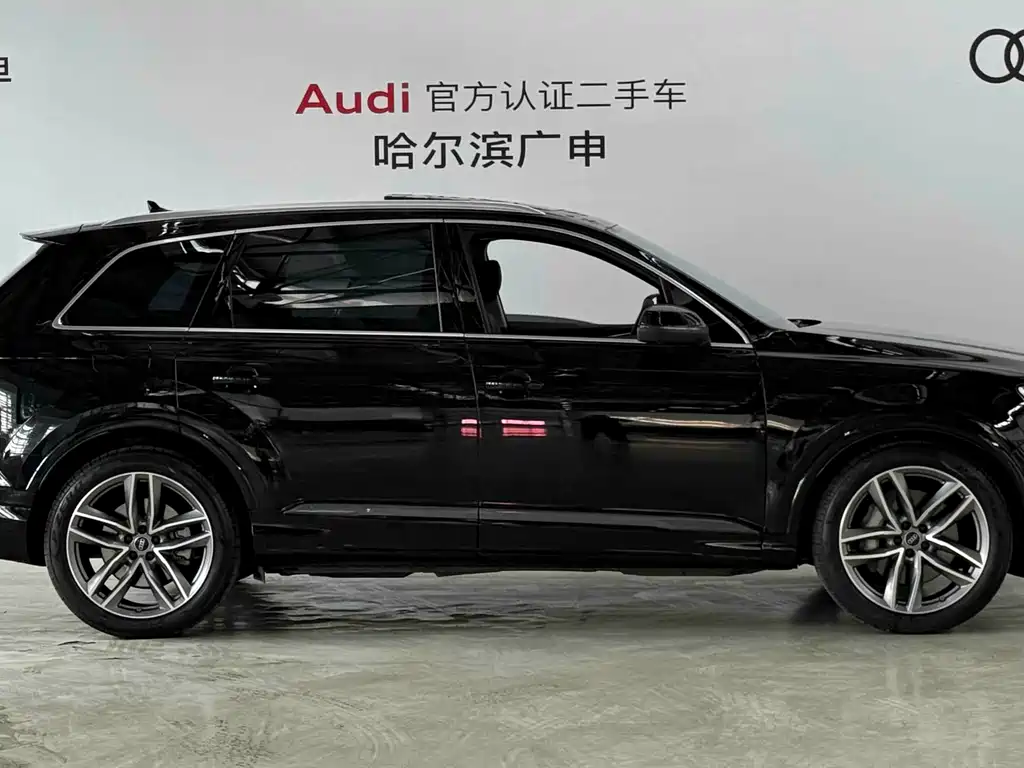 Audi Q7 — миниатюра 5
