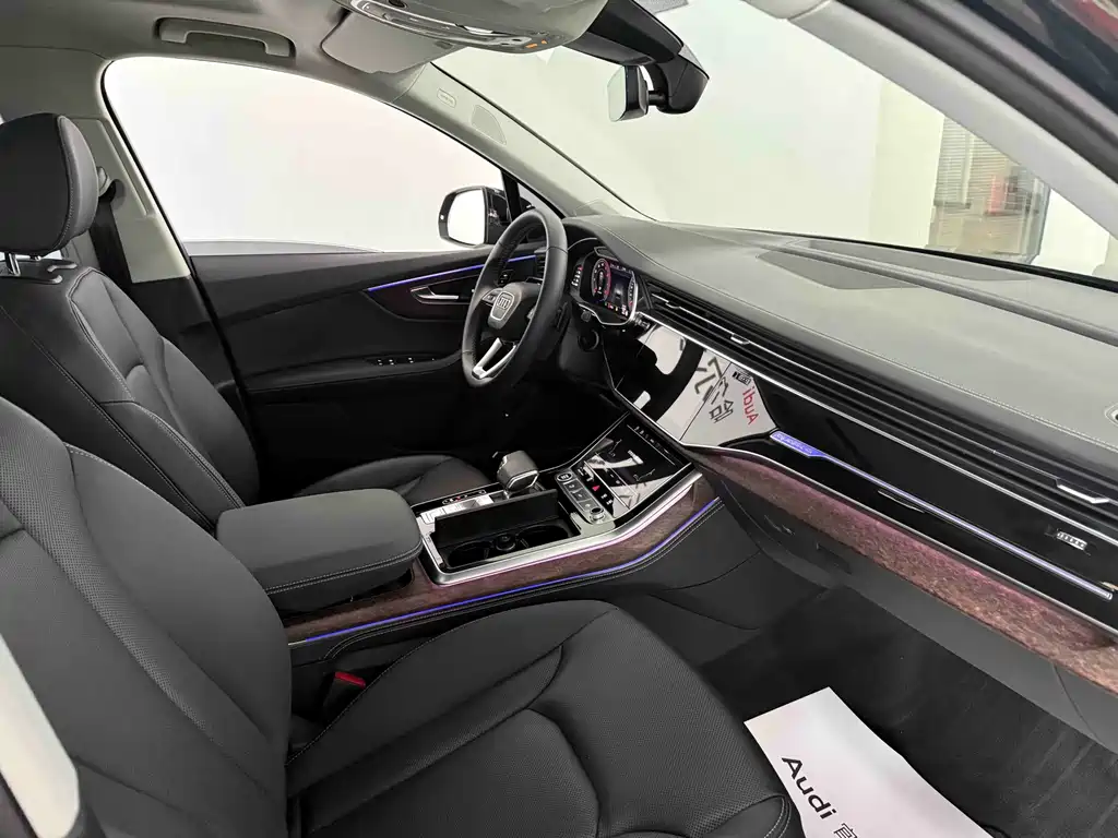 Audi Q7 — миниатюра 9