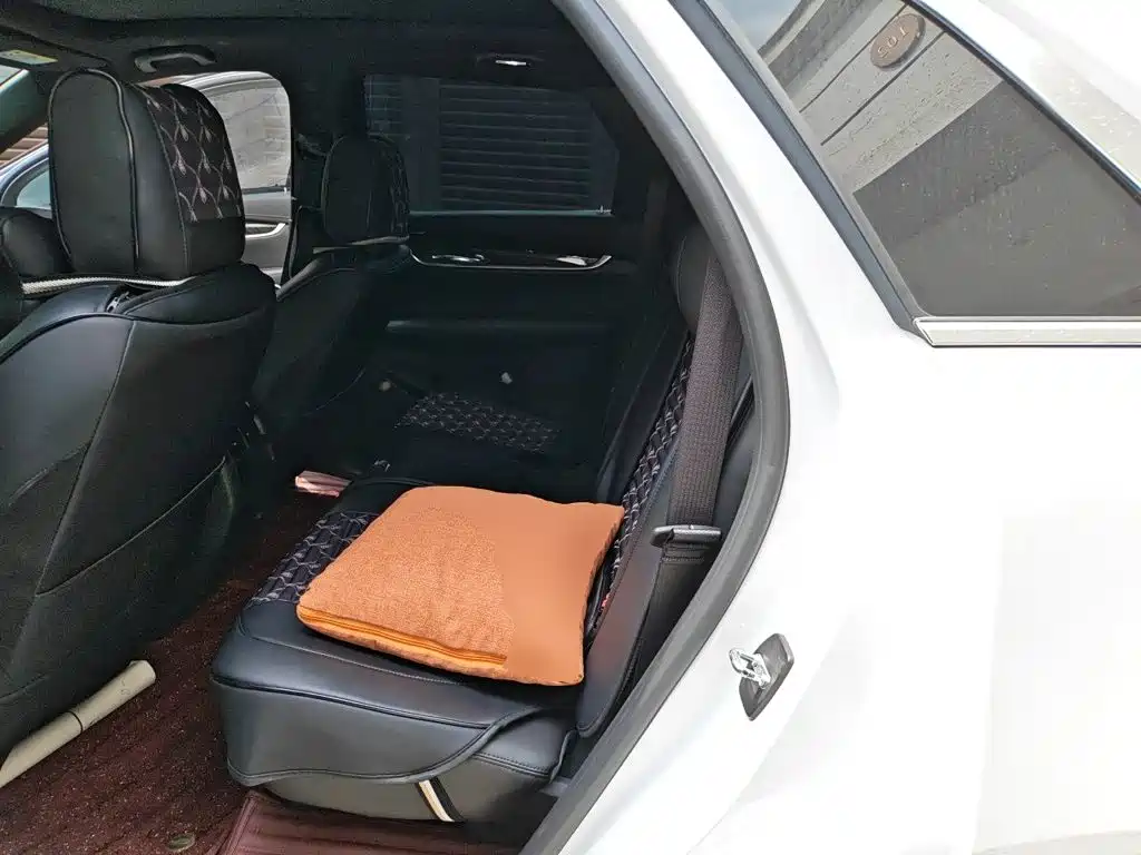 Cadillac XT5 — миниатюра 18