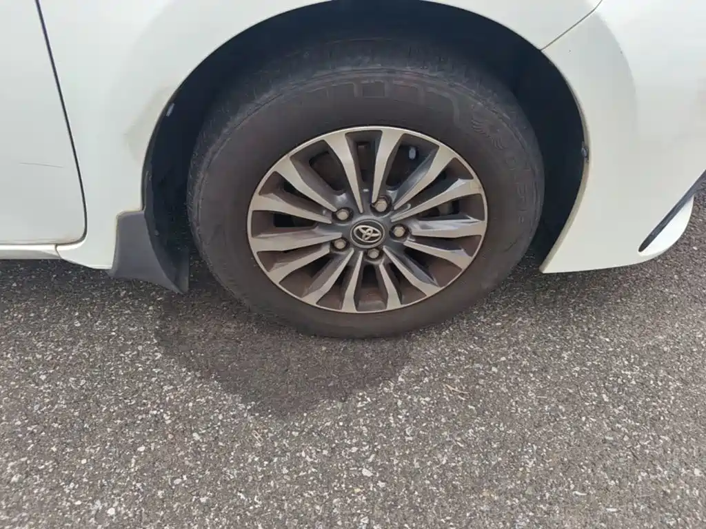 Toyota Corolla — миниатюра 14