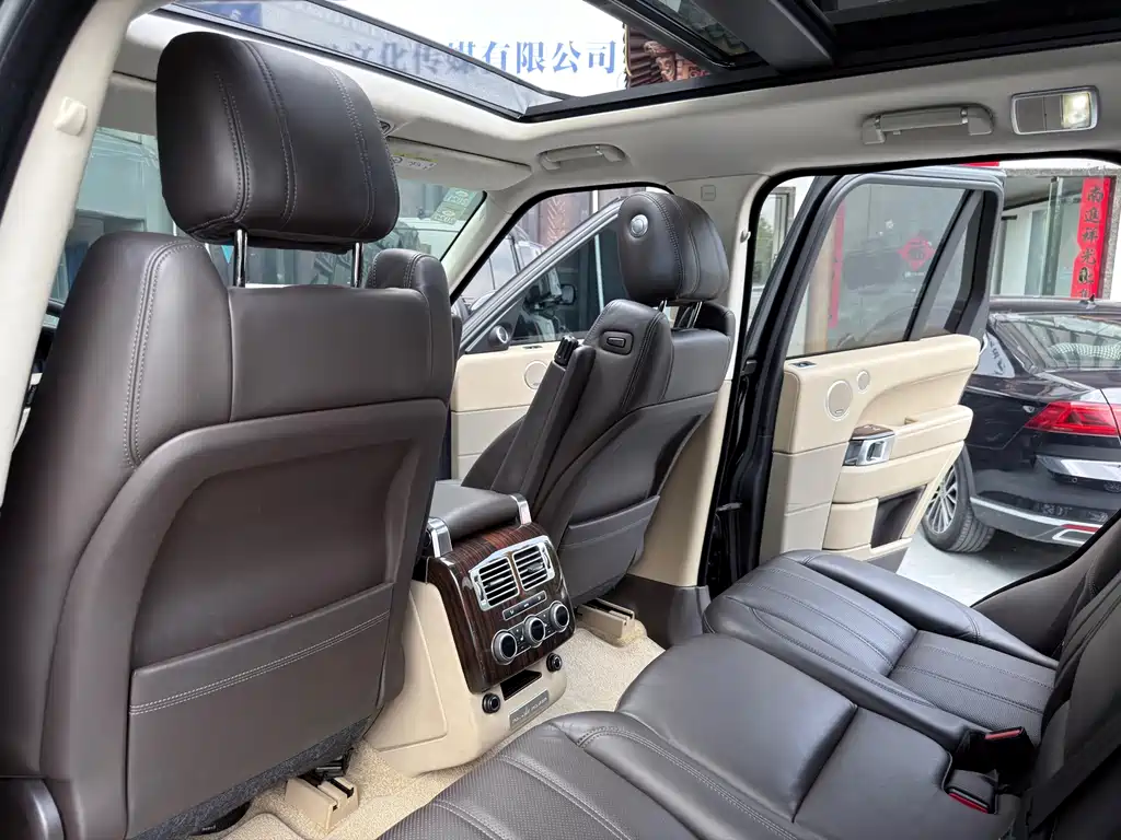 Land Rover Range Rover — миниатюра 13