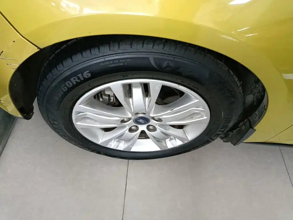 Ford Focus — миниатюра 23