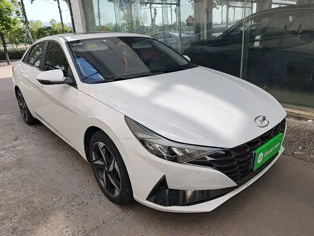 Hyundai Elantra — миниатюра 4