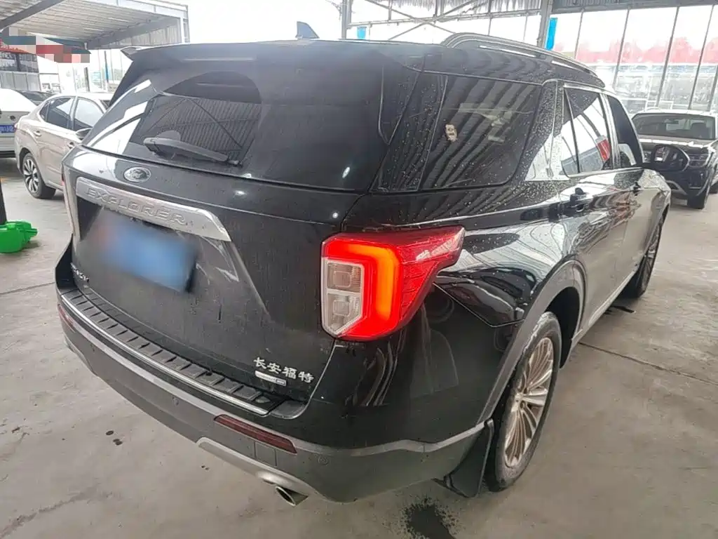 Ford Explorer — миниатюра 7