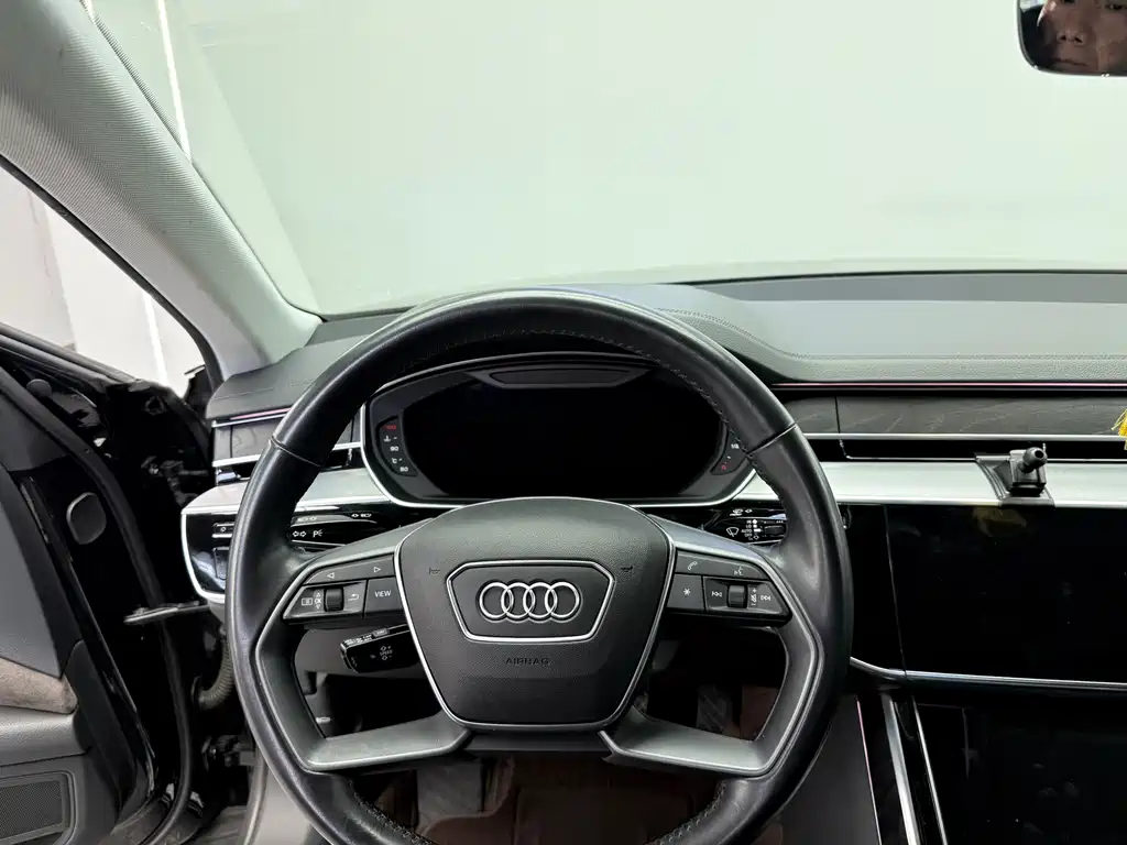 Audi A8 — миниатюра 7
