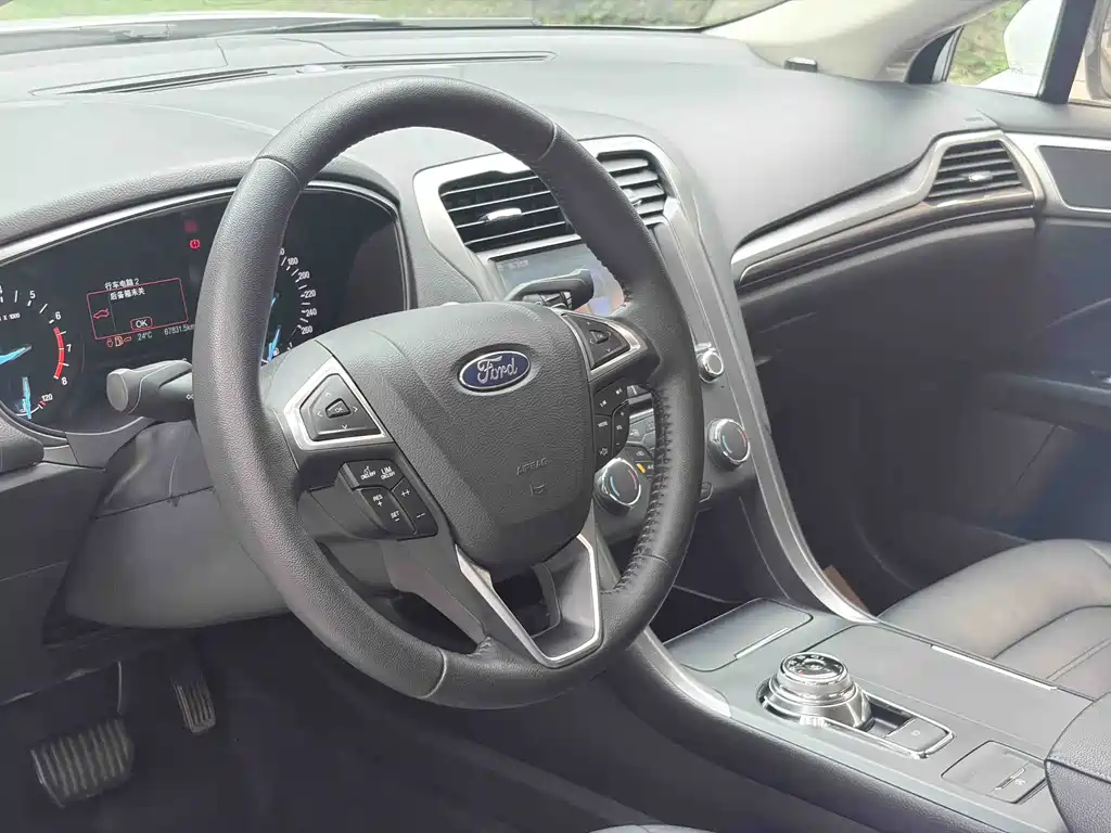 Ford Mondeo — миниатюра 8