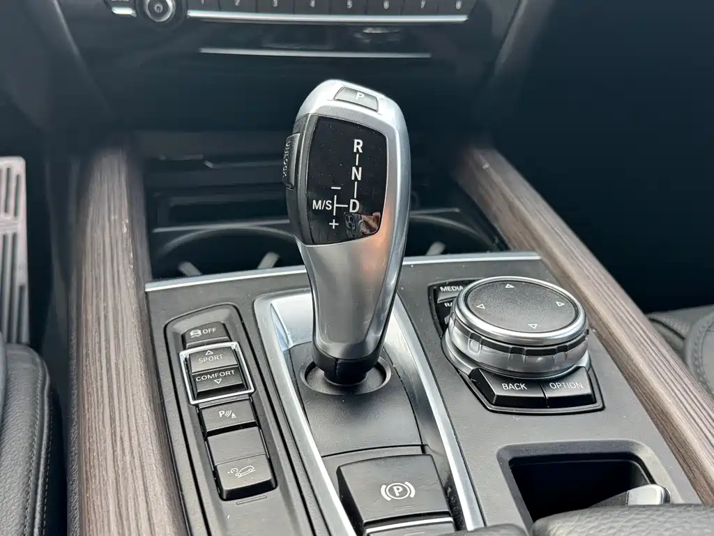 BMW X5 (Import) — миниатюра 19