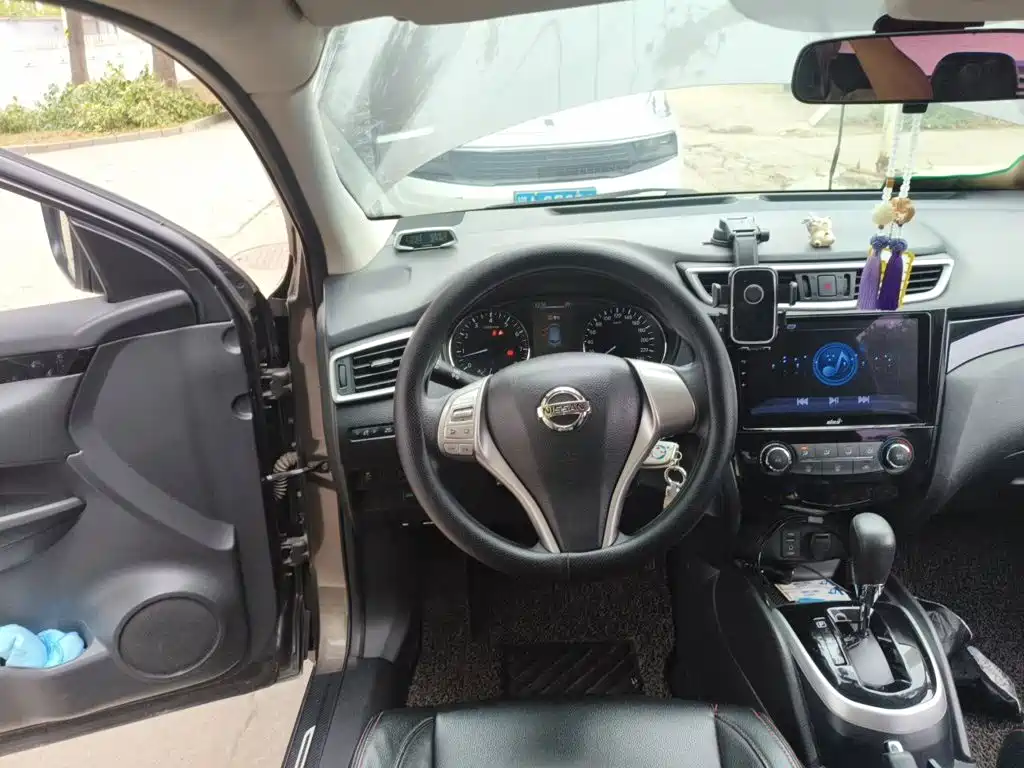 Nissan Qashqai — миниатюра 6