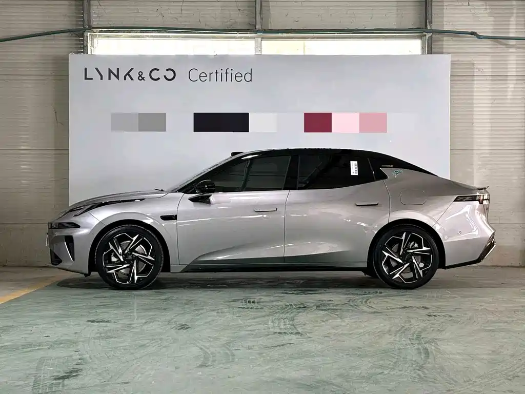 Lynk & Co 07 EM-P — миниатюра 3