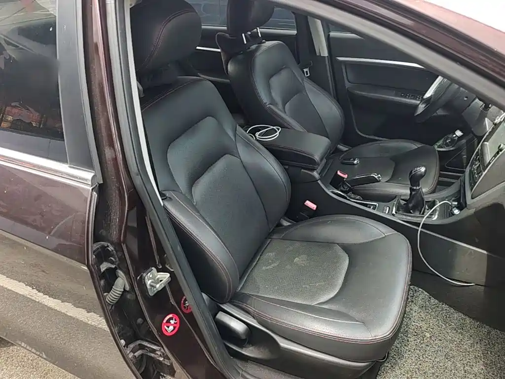 Geely Emgrand — миниатюра 25