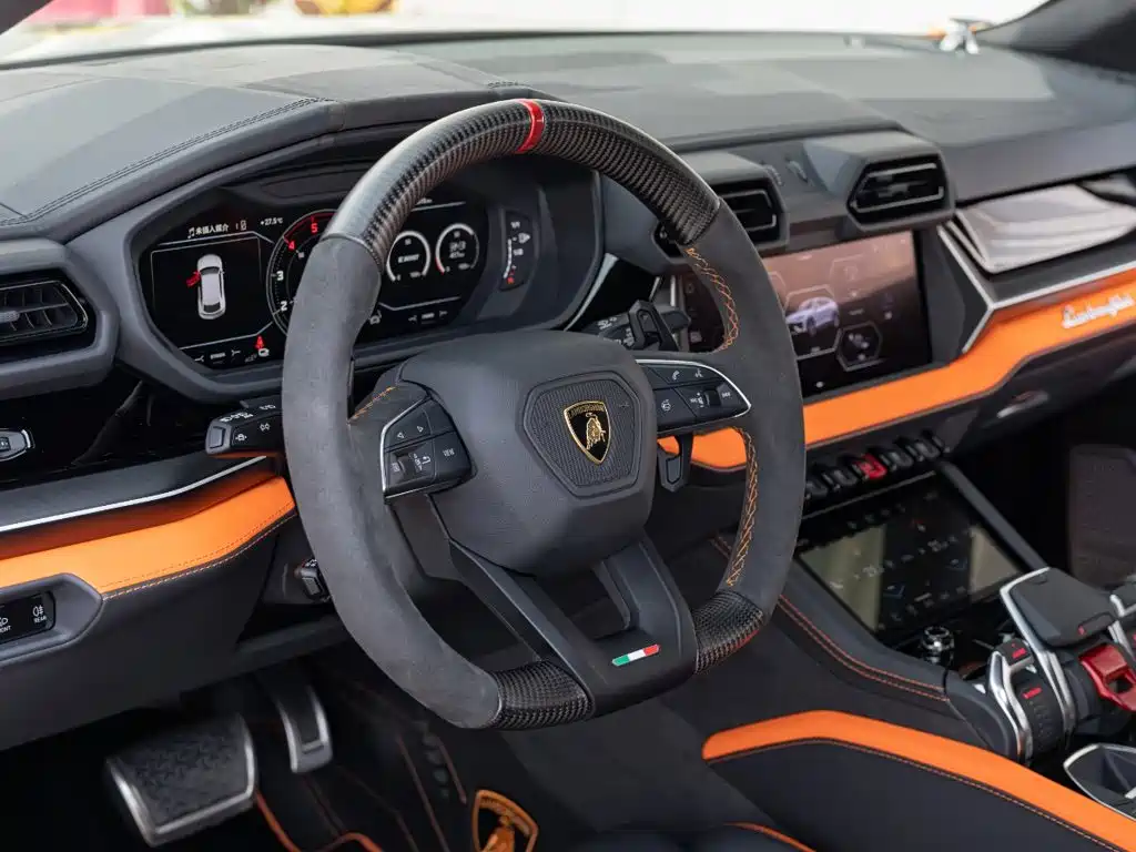 Lamborghini Urus SE — миниатюра 9