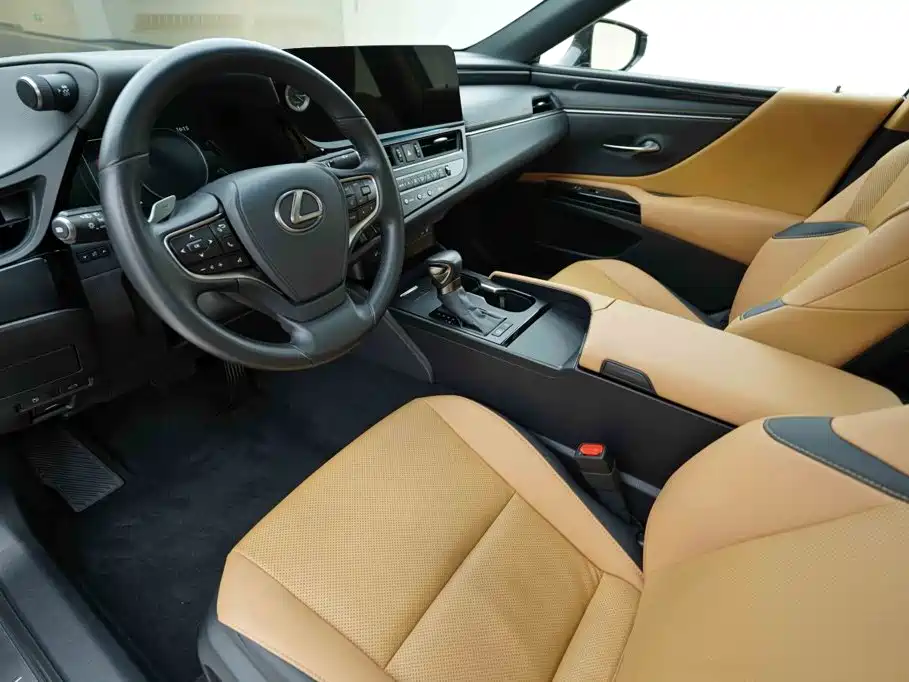 Lexus ES — миниатюра 9