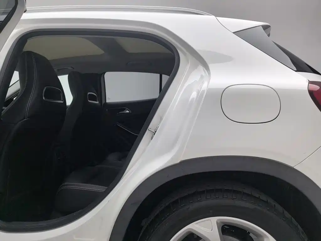 Mercedes-Benz GLA — миниатюра 15