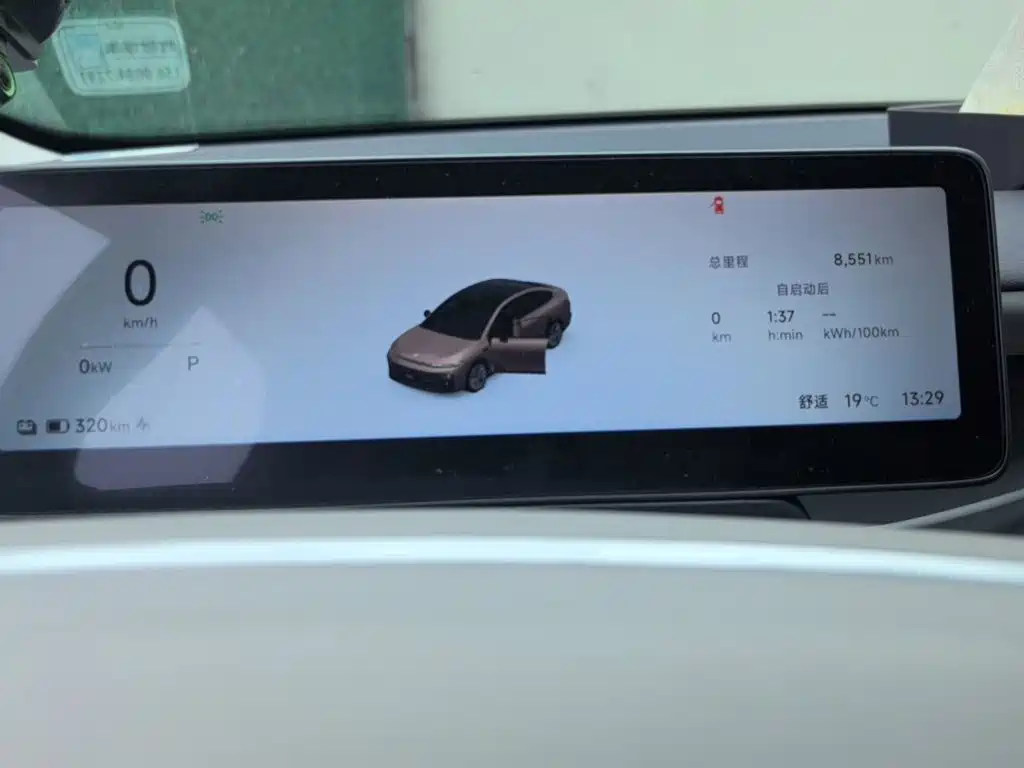 Leapmotor Leapmotor B01 — миниатюра 12