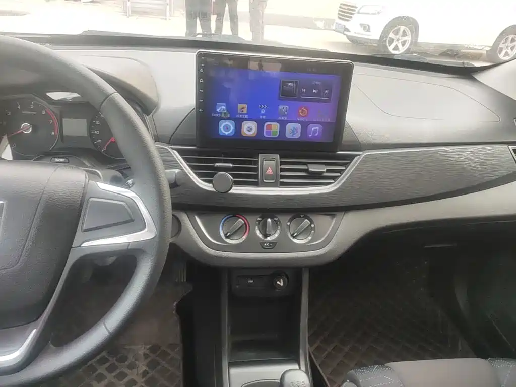 Baojun 310 — миниатюра 13